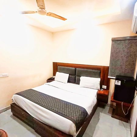 Hotel Shiva International Near By Igi Airport Nova Deli Exterior foto
