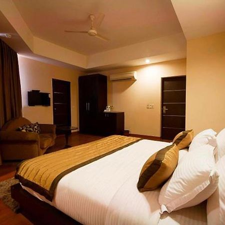 Hotel Shiva International Near By Igi Airport Nova Deli Exterior foto