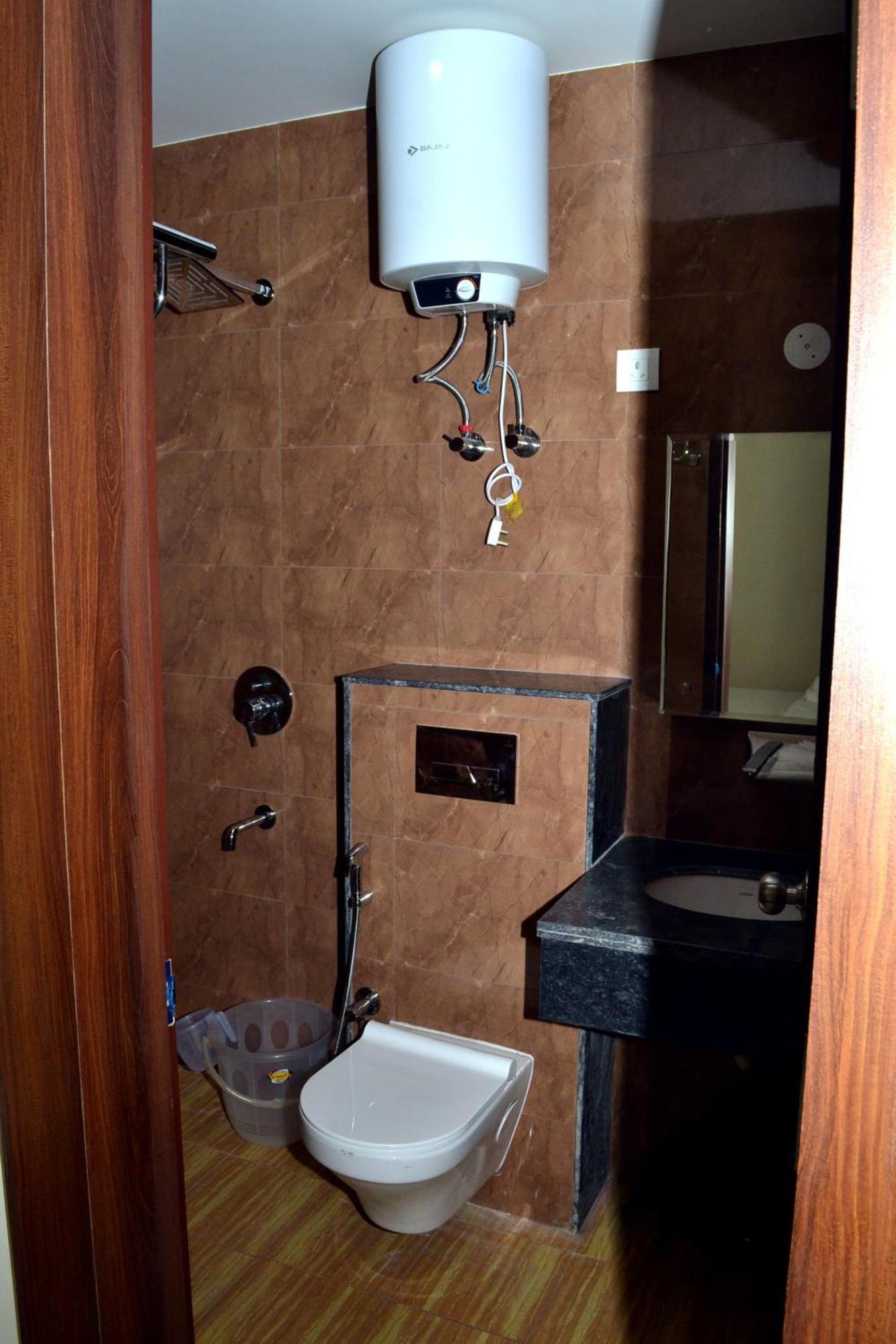 Hotel Shiva International Near By Igi Airport Nova Deli Exterior foto