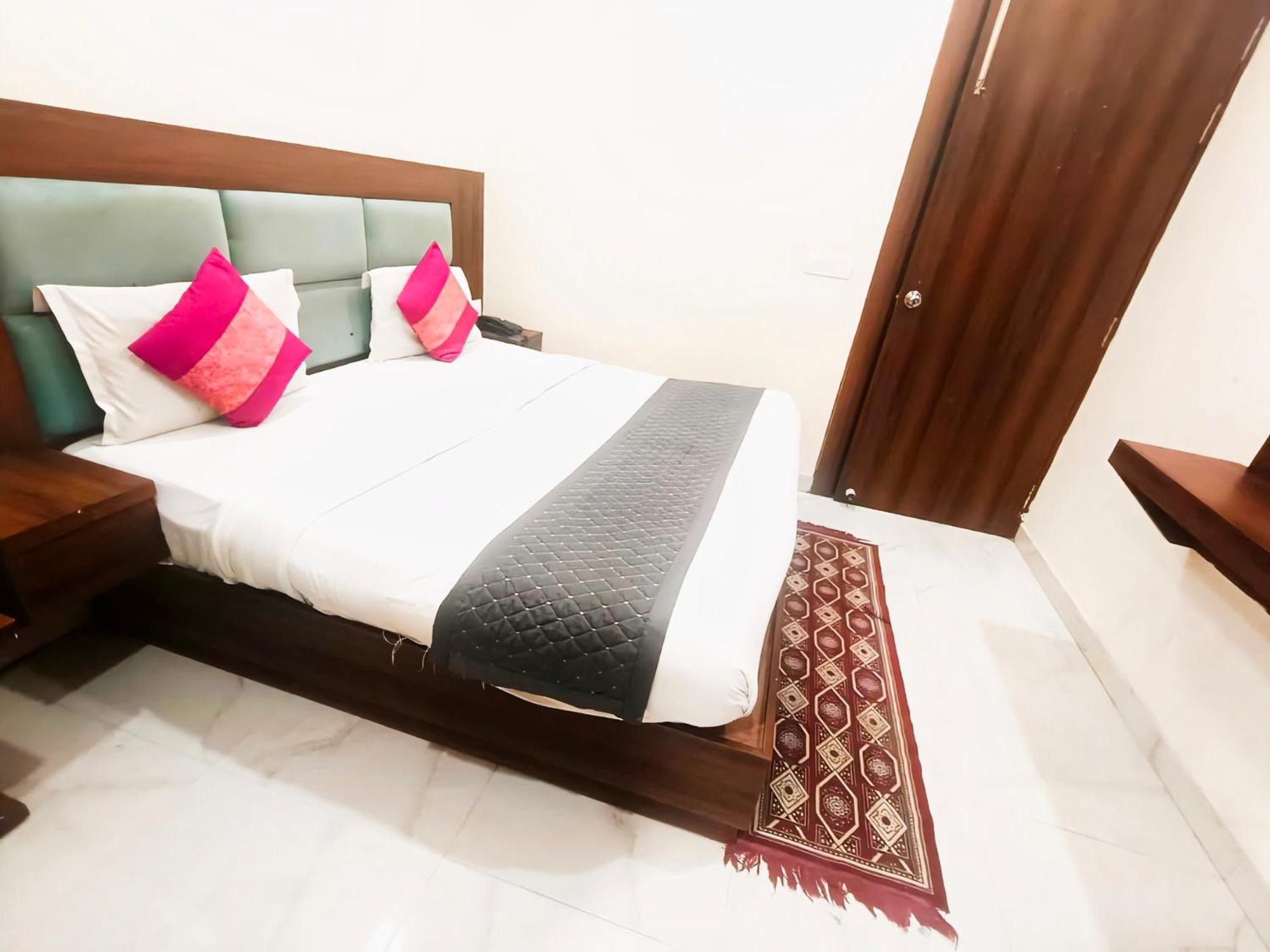 Hotel Shiva International Near By Igi Airport Nova Deli Exterior foto